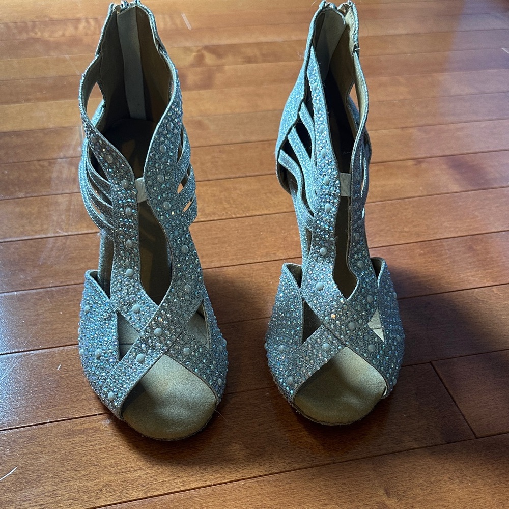 Crystal-Embellished Silver Strappy Open-Toe Dance Shoes